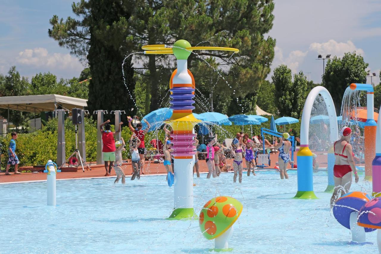 דסנזאנו דל גארדה San Francesco Camping Village מראה חיצוני תמונה