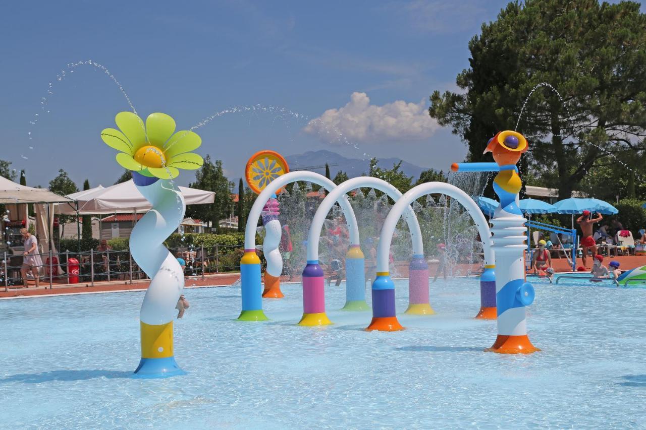 דסנזאנו דל גארדה San Francesco Camping Village מראה חיצוני תמונה